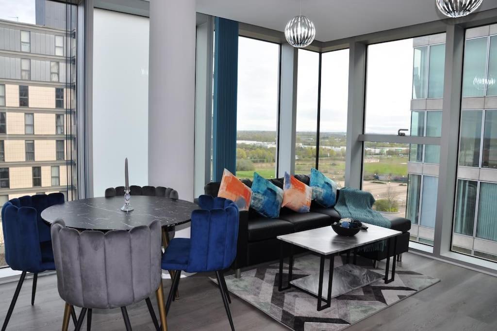 Stunning 2 Bedroom Apt Milton Keynes Kültér fotó